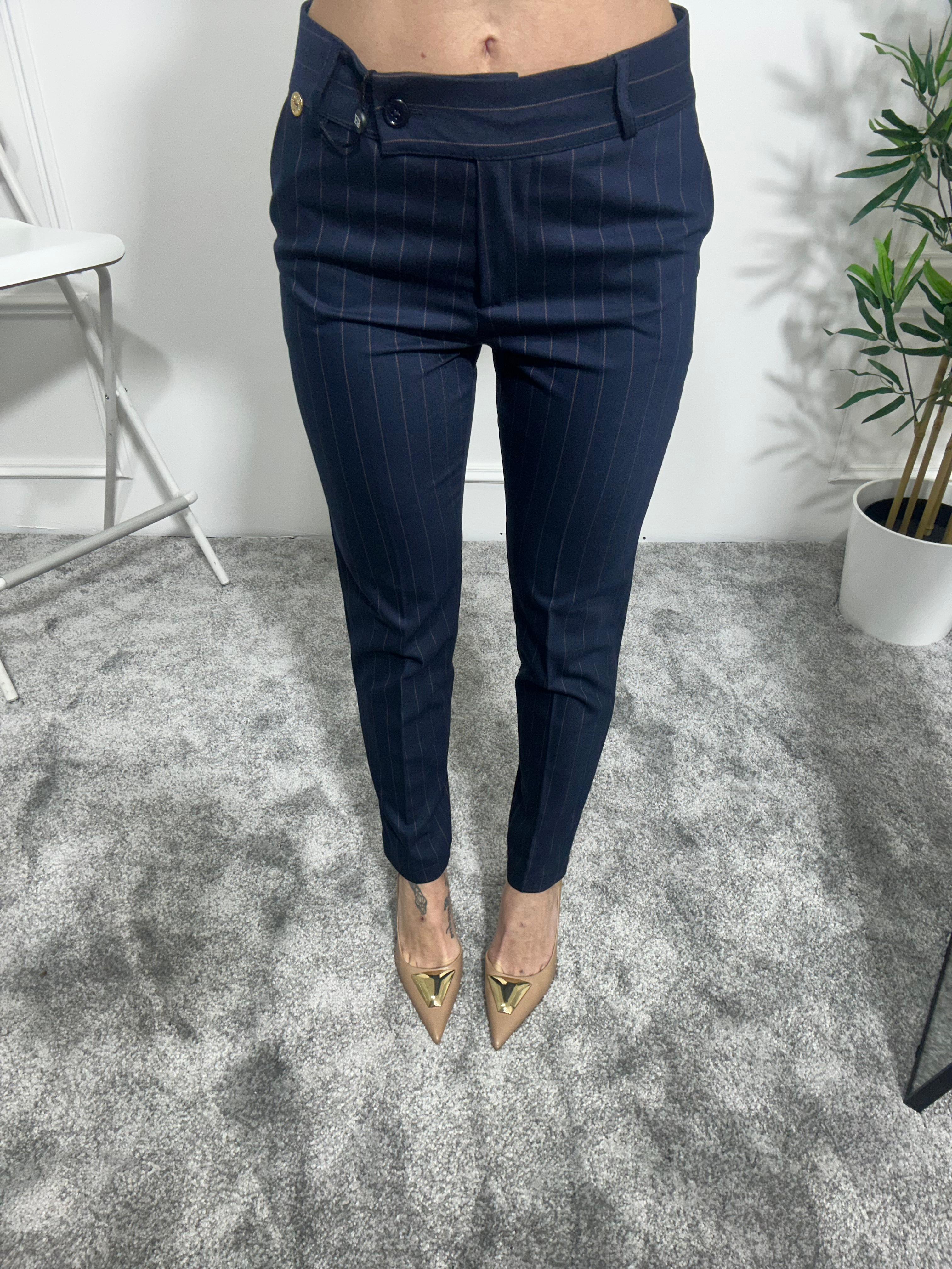 Pantalone gessato Capri di Erica Bellucci