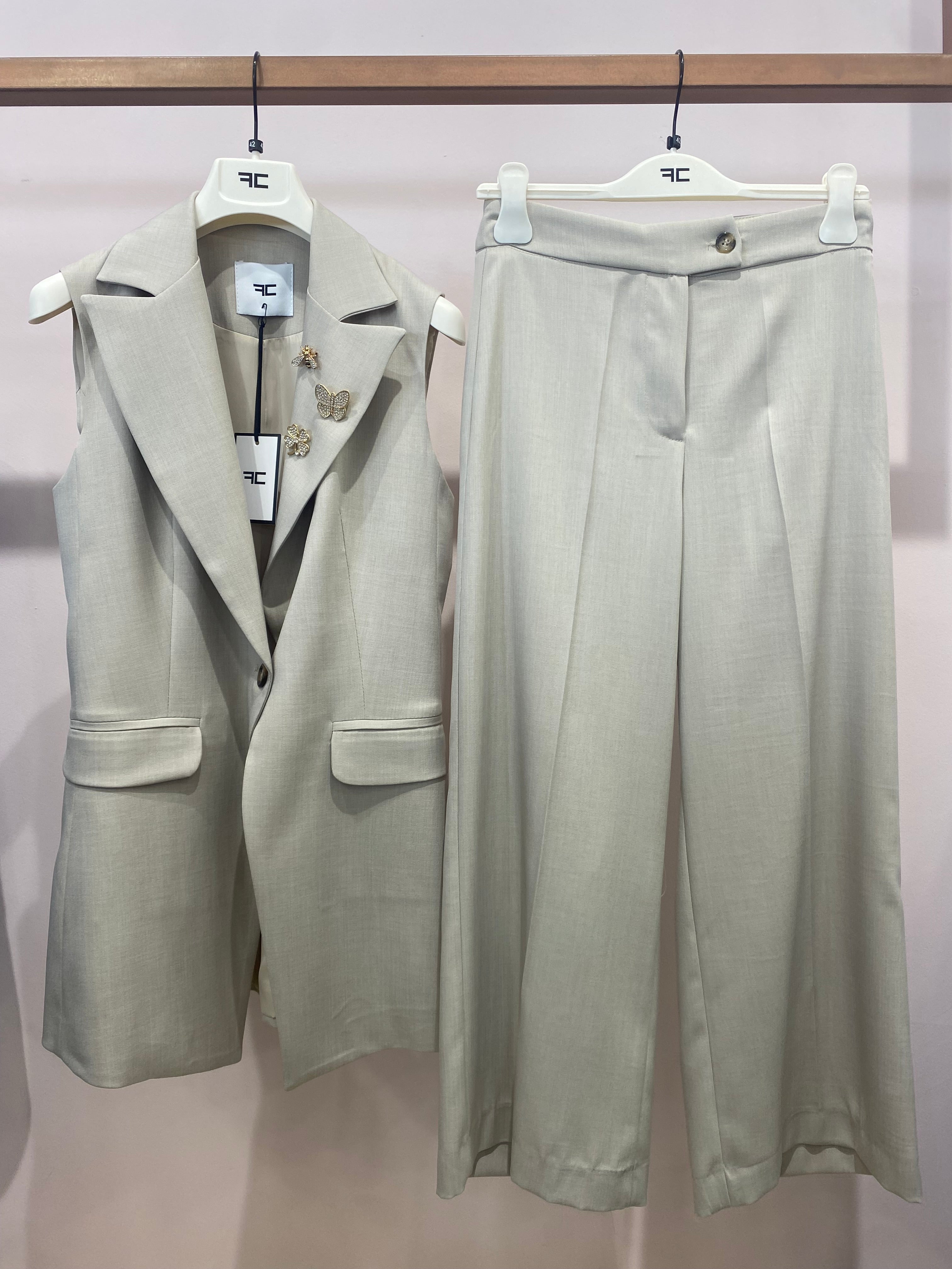 Tailleur Sole Gilet/Pantalone Palazzo corto